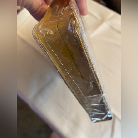 NEW Fly Away Home VHS - Picture 4 of 4